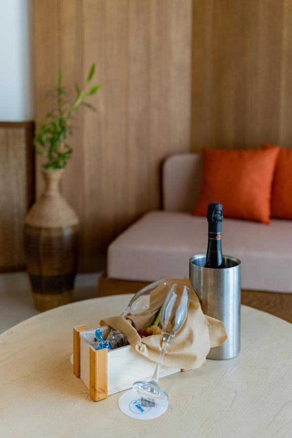 Minos Ambassador Suites & Spa - Adults Only ريثيمنو المظهر الخارجي الصورة