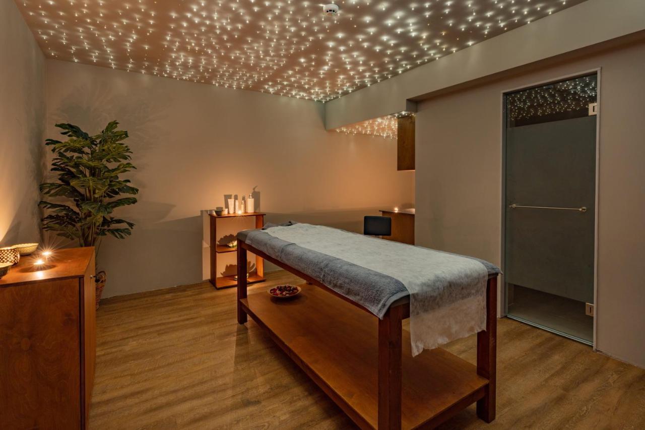 Minos Ambassador Suites & Spa - Adults Only ريثيمنو المظهر الخارجي الصورة